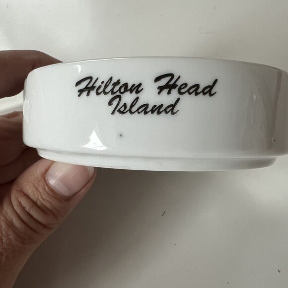2 Ashtrays for Cigarette Cigars and Other One is a Hilton Head Island Souvenir - Picture 5 of 8